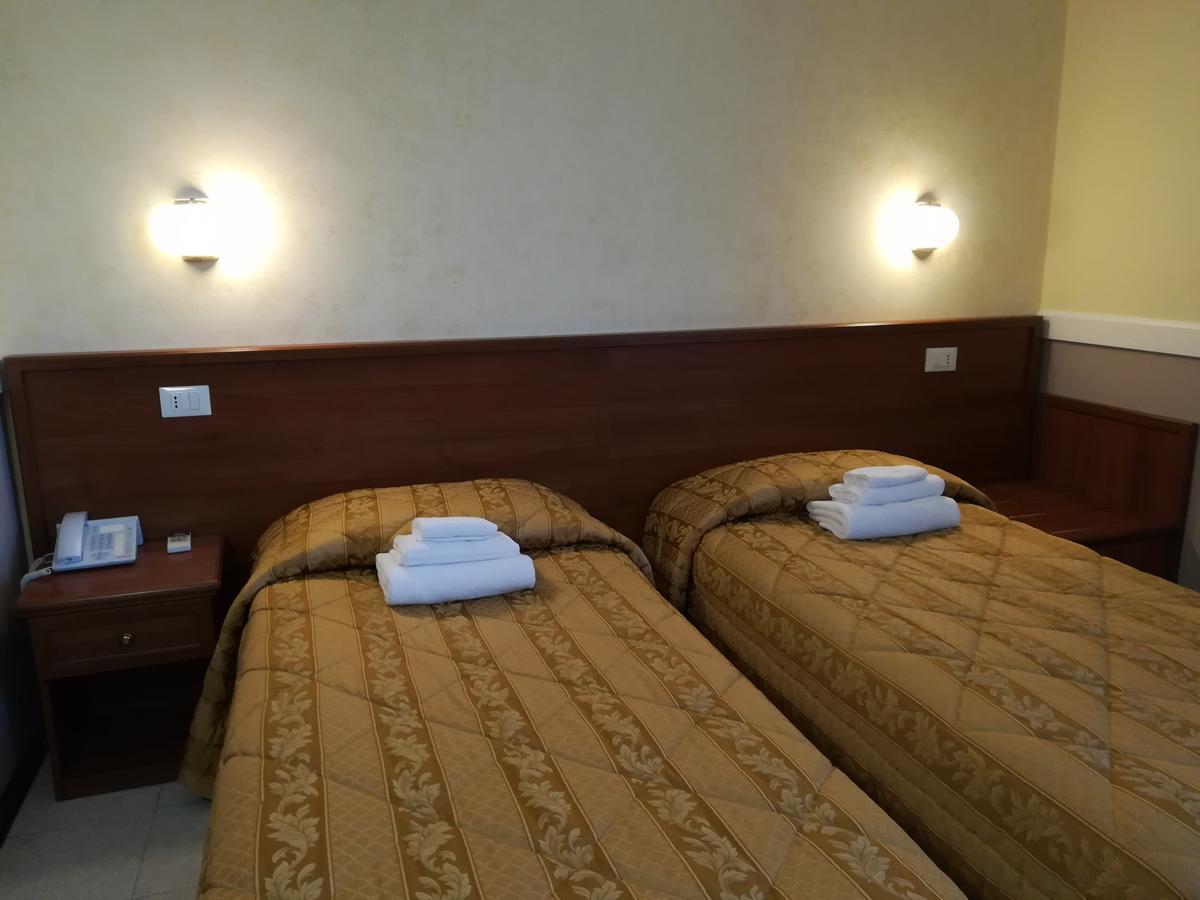 Hotel Marco Polo Self Check-In Bologna Kültér fotó