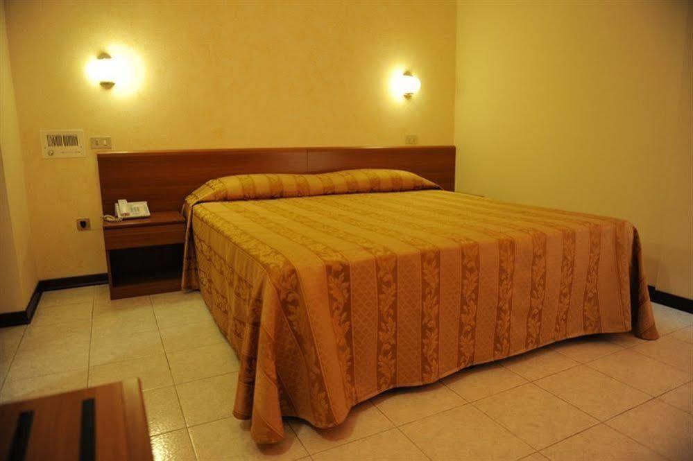 Hotel Marco Polo Self Check-In Bologna Kültér fotó